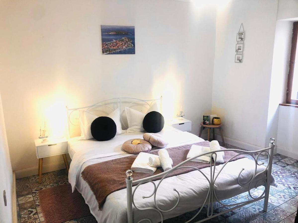 Istrian Stone House In The Heart Of The Beautiful Fishing Village Fazana - Only Few Steps From The Sea And The Wonderful Beach - Incl Plasma-Quad-Plus-Filter Against C O V I D Exteriör bild